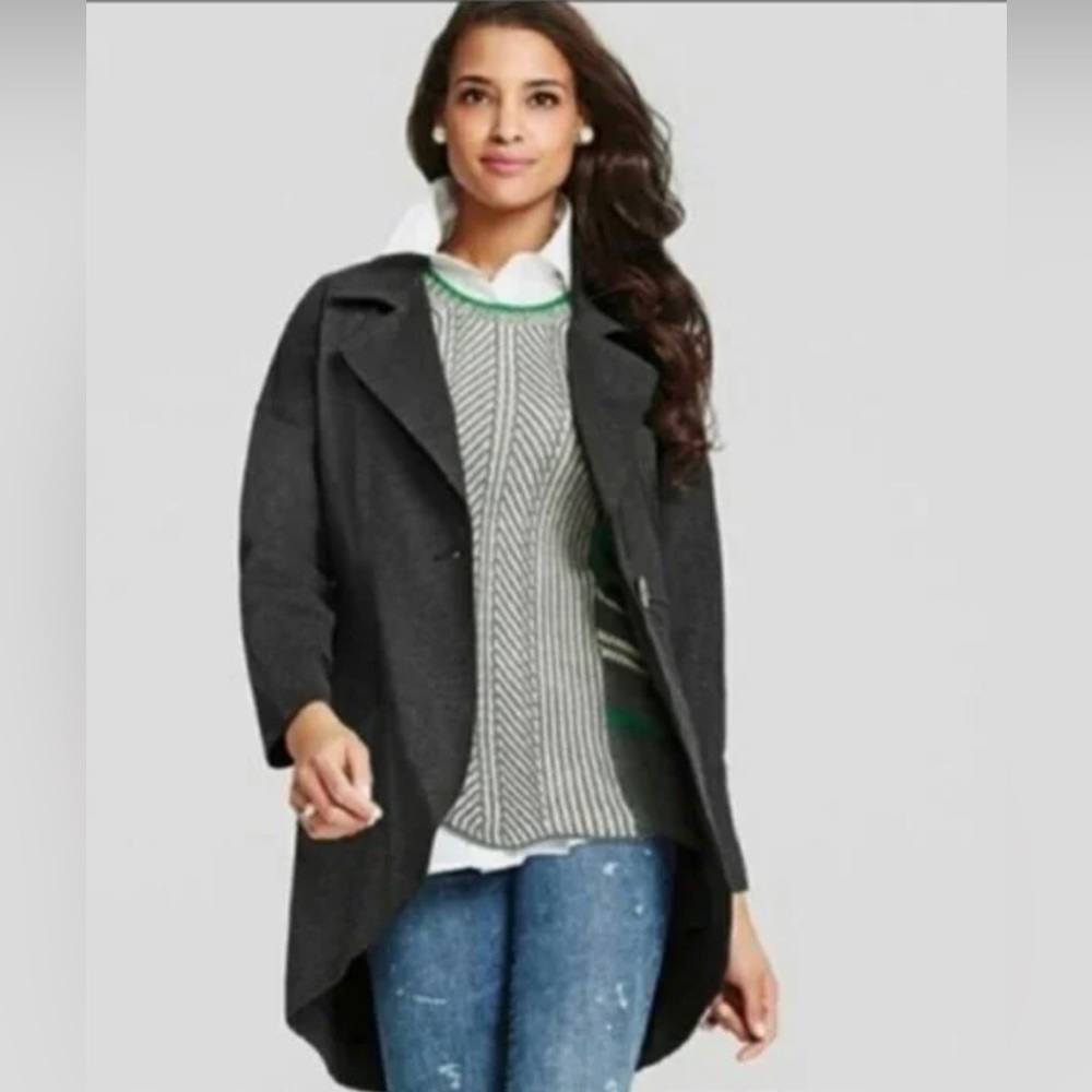 CAbi Lisbon Ponte Knit Topper Jacket Style 994
Size Extra Small